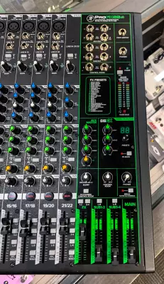 Store Special Product - Mackie - ProFX22v3 22-Channel 4 Bus Professional Effects Mixer with USB